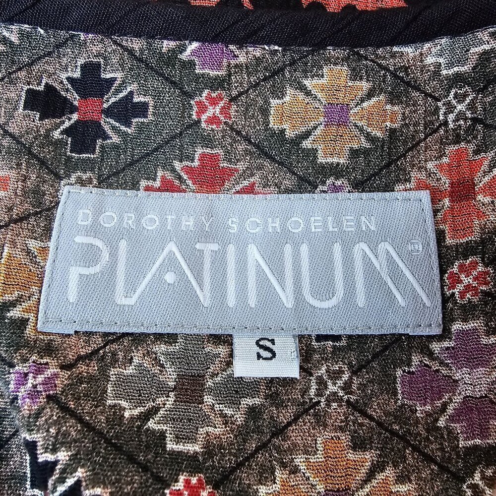 Dorothy Schoelen Platinum Rayon Tiger Print Top, Shows Some Wear, Size S, Loose - Picture 3 of 11